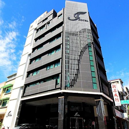 J-Hotel Kaohsiung Buitenkant foto